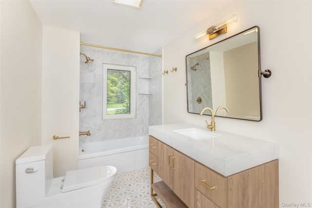 405 Vista Maria Road, Cragsmoor, NY 12420