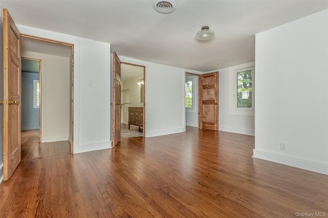 405 Vista Maria Road, Cragsmoor, NY 12420