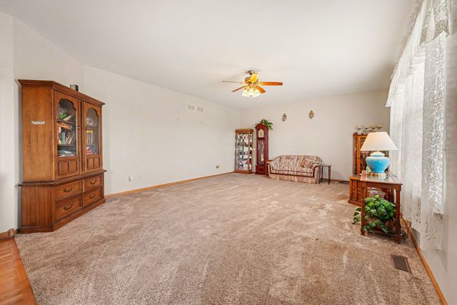 15488 Ridgefield Drive, Manhattan, IL 60442