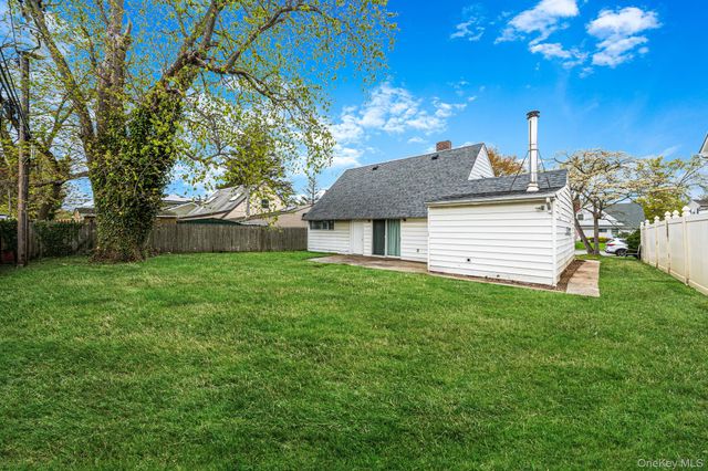 82 Elm Drive N, Levittown, NY 11756