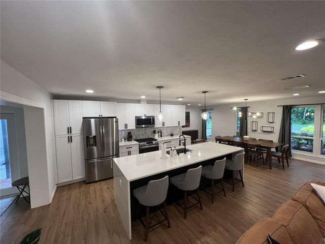 3745 SW 6TH PLACE, Gainesville, FL 32607