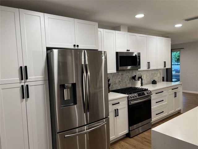 3745 SW 6TH PLACE, Gainesville, FL 32607
