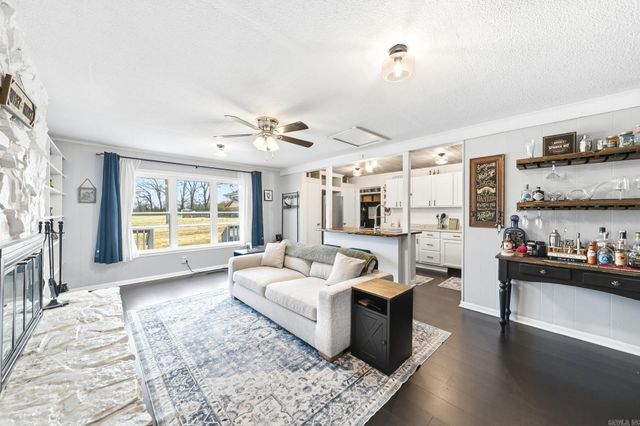 910 Markham Street, Ward, AR 72176