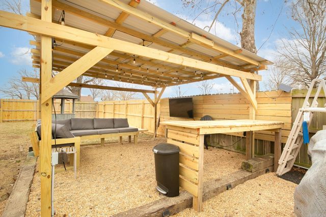 910 Markham Street, Ward, AR 72176