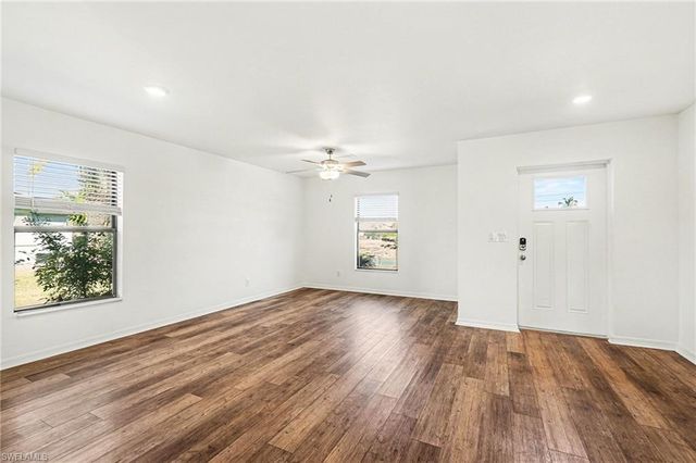 1206 NE 13th PL, Cape Coral, FL 33909