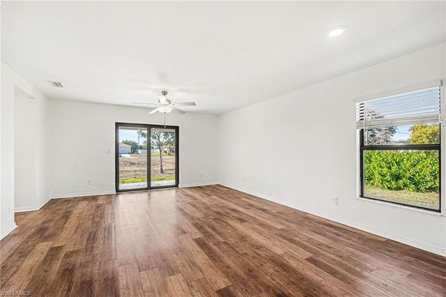 1206 NE 13th PL, Cape Coral, FL 33909
