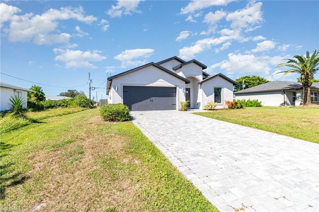 1206 NE 13th PL, Cape Coral, FL 33909