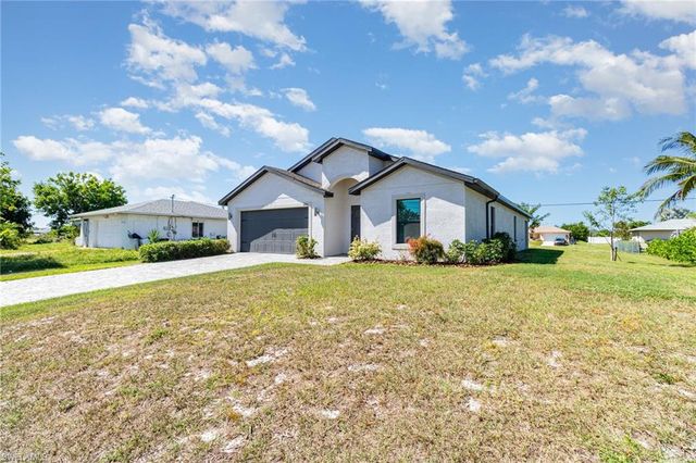 1206 NE 13th PL, Cape Coral, FL 33909