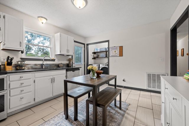 6221 Celtic Drive, Chattanooga, TN 37416