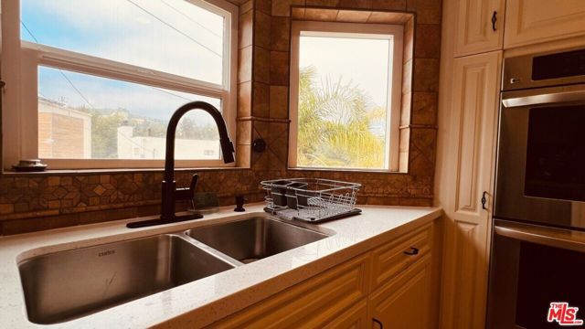 4324 Saltillo Street, Woodland Hills (los Angeles), CA 91364