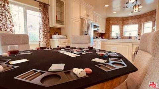 4324 Saltillo Street, Woodland Hills (los Angeles), CA 91364