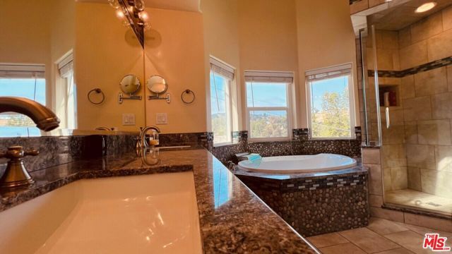 4324 Saltillo Street, Woodland Hills (los Angeles), CA 91364