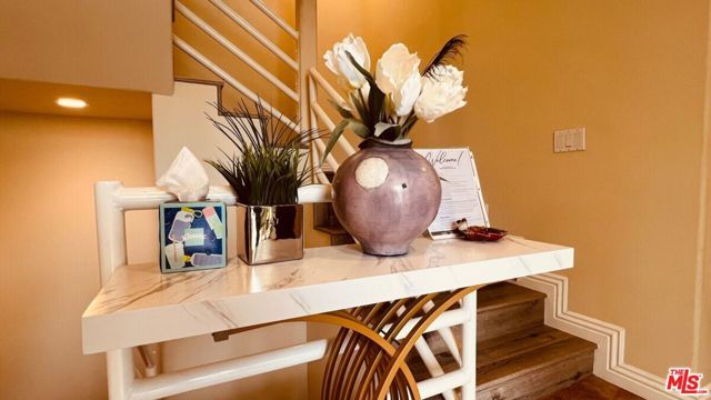 4324 Saltillo Street, Woodland Hills (los Angeles), CA 91364
