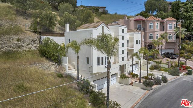 4324 Saltillo Street, Woodland Hills (los Angeles), CA 91364