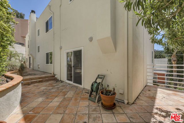 4324 Saltillo Street, Woodland Hills (los Angeles), CA 91364