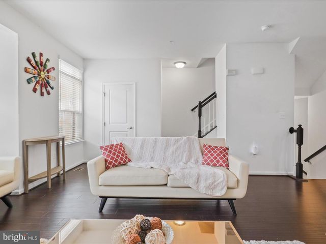 908 EVERS AVE, Capitol Heights, MD 20743