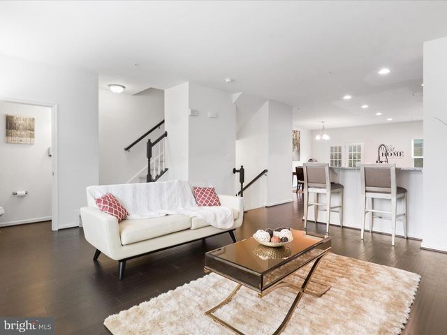 908 EVERS AVE, Capitol Heights, MD 20743