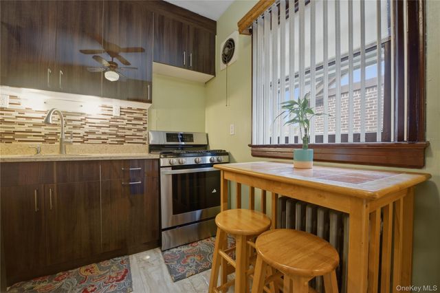 969 Gabriel Avenue, Franklin Square, NY 11010