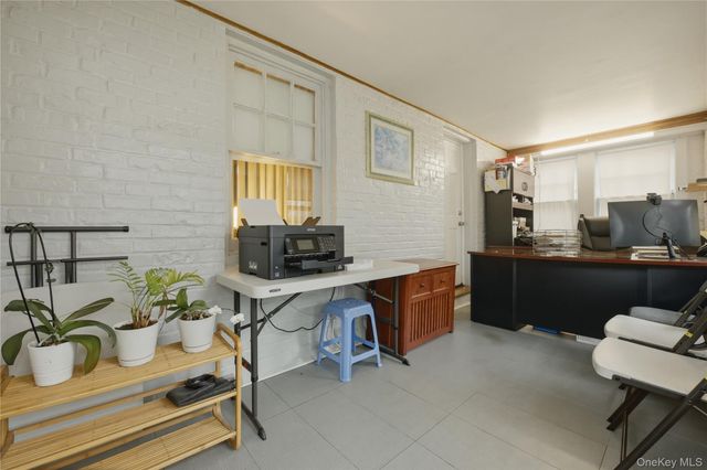 969 Gabriel Avenue, Franklin Square, NY 11010