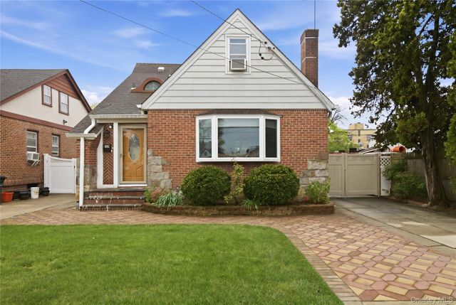 969 Gabriel Avenue, Franklin Square, NY 11010