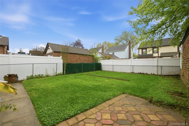 969 Gabriel Avenue, Franklin Square, NY 11010