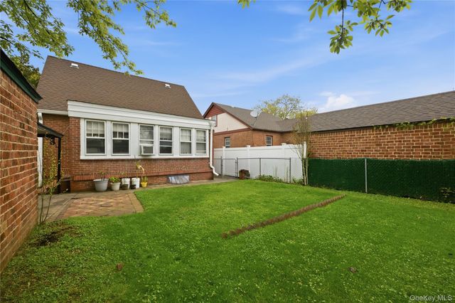 969 Gabriel Avenue, Franklin Square, NY 11010