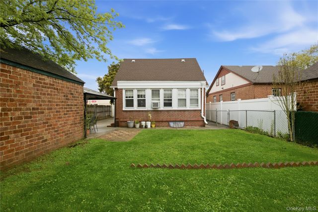 969 Gabriel Avenue, Franklin Square, NY 11010