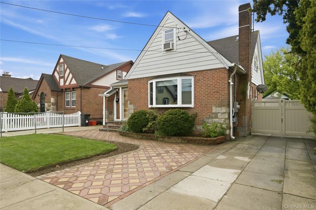 969 Gabriel Avenue, Franklin Square, NY 11010