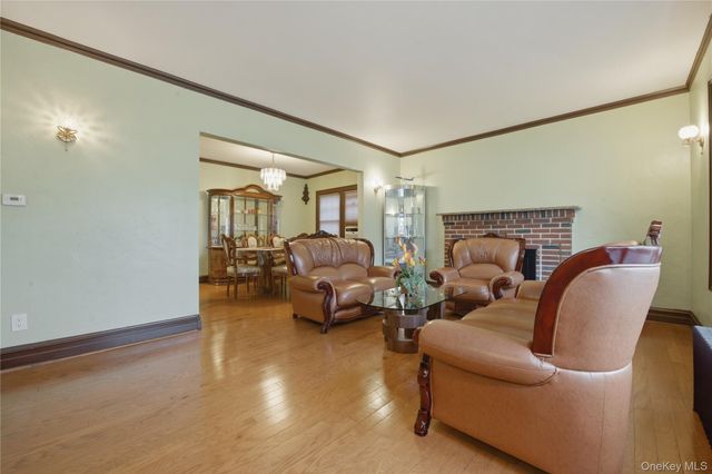 969 Gabriel Avenue, Franklin Square, NY 11010