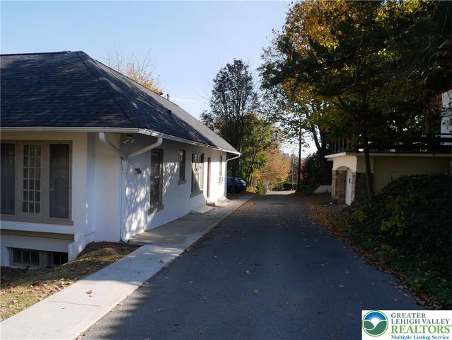 2110 West Walnut Street E, Allentown City, PA 18104