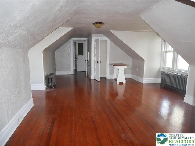 2110 West Walnut Street E, Allentown City, PA 18104