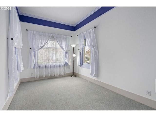 646 B St, Springfield, OR 97477