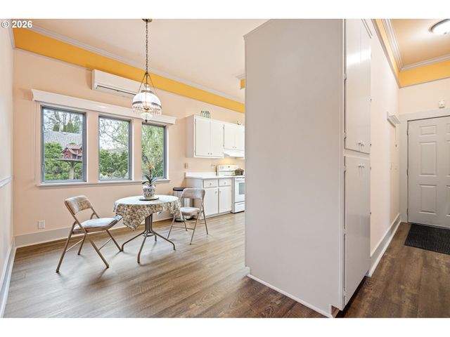 646 B St, Springfield, OR 97477