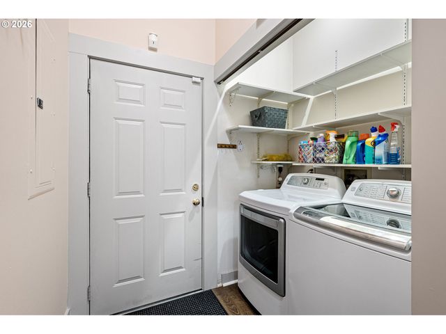 646 B St, Springfield, OR 97477