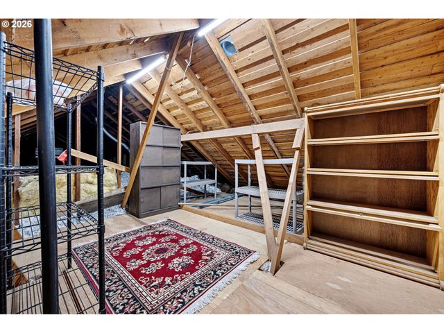 646 B St, Springfield, OR 97477