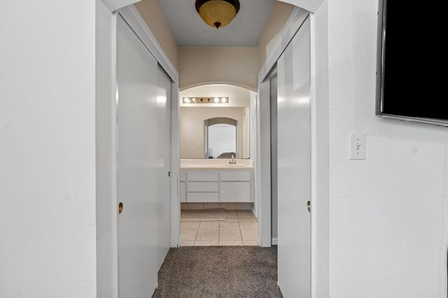 2202 E Chennault Avenue, Fresno, CA 93720
