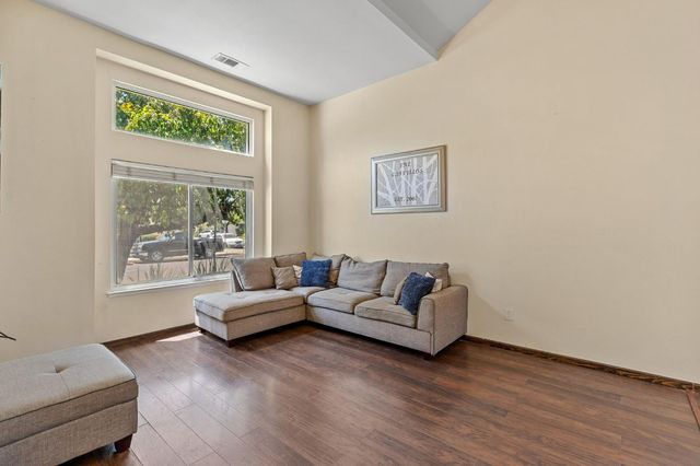 2202 E Chennault Avenue, Fresno, CA 93720