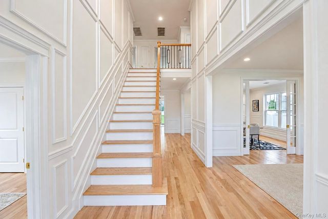 89 West Avenue, Hicksville, NY 11801