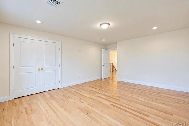 89 West Avenue, Hicksville, NY 11801