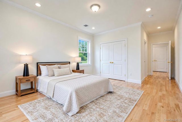 89 West Avenue, Hicksville, NY 11801