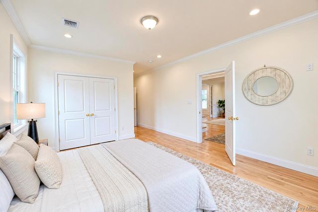 89 West Avenue, Hicksville, NY 11801