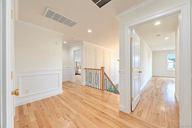 89 West Avenue, Hicksville, NY 11801