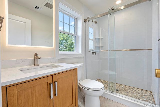 89 West Avenue, Hicksville, NY 11801