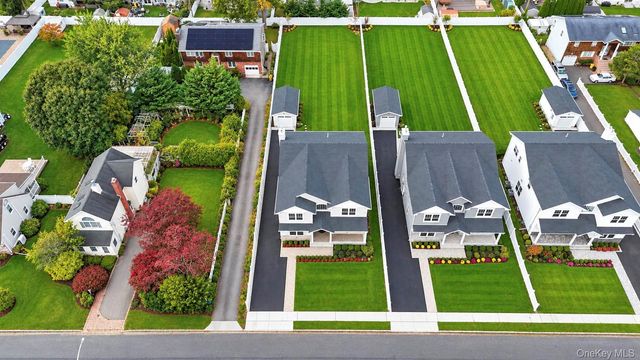 89 West Avenue, Hicksville, NY 11801