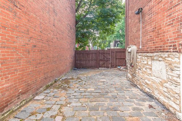 3712 S Jefferson Avenue, St Louis, MO 63118