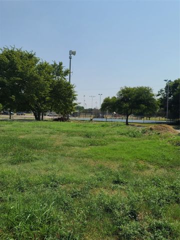 3012 Claibourne Boulevard, Dallas, TX 75212