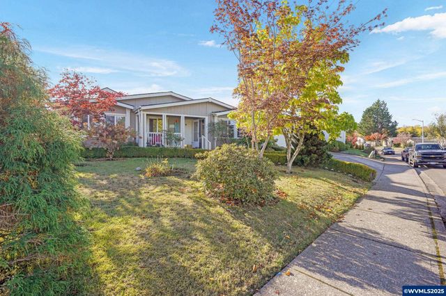 3452 Lake Vanessa Cir NW, Salem, OR 97304