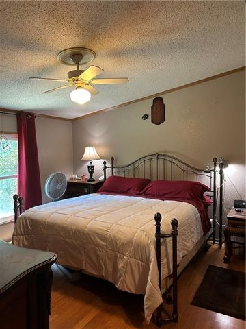 28846 251st Street, Easton, KS 66020