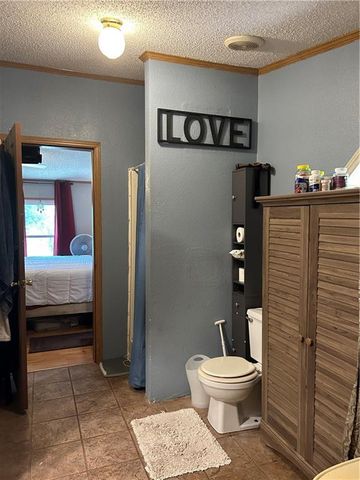 28846 251st Street, Easton, KS 66020