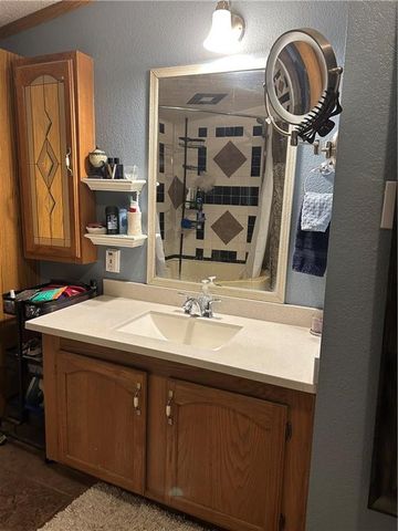 28846 251st Street, Easton, KS 66020